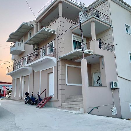 Rosa'S Apartments Lefkada City Exterior photo